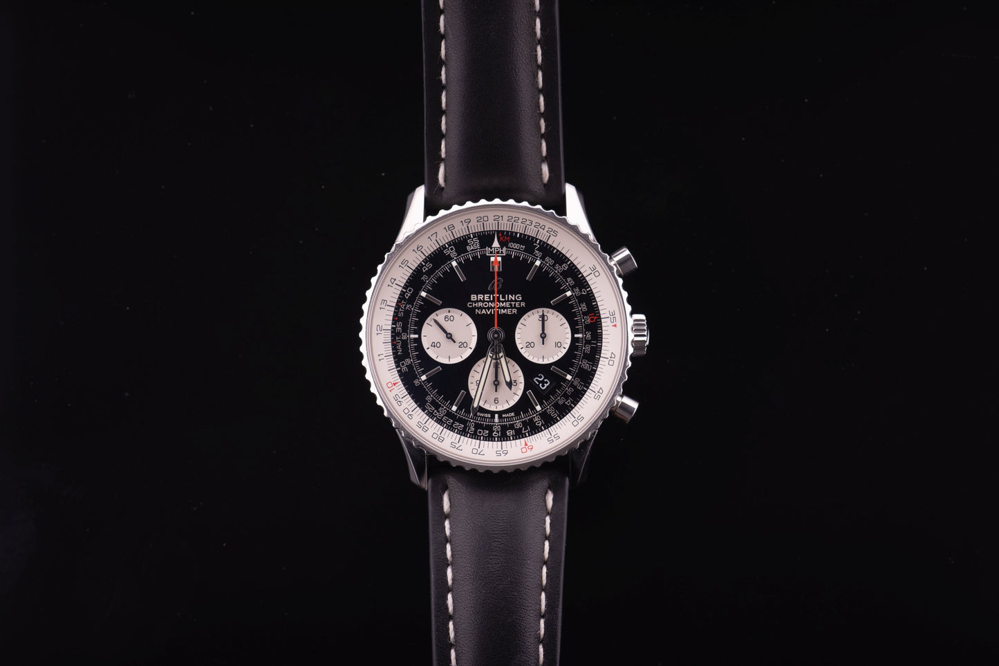 Breitling Navitimer 46, Schwarz, Garantie 05/2028, AB0127