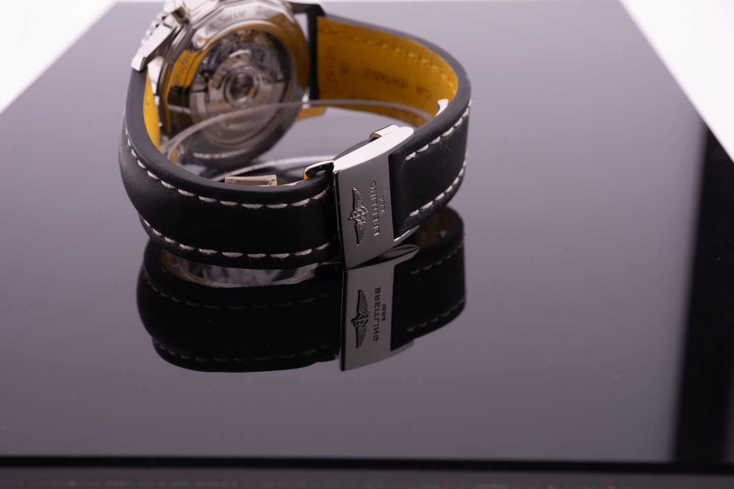 Breitling Navitimer 46, Schwarz, Garantie 05/2028, AB0127