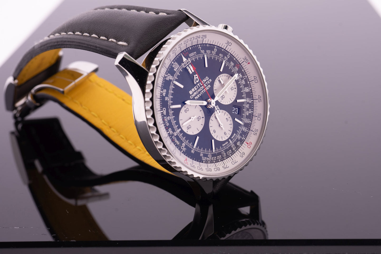 Breitling Navitimer 46, Schwarz, Garantie 05/2028, AB0127